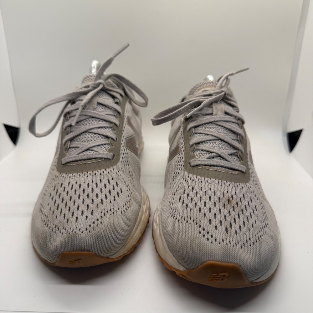 New Balance Arishi v1 Fresh Foam Grey Running Shoes WARISLG1 Womens 9 Gum Sole - Picture 2 of 8